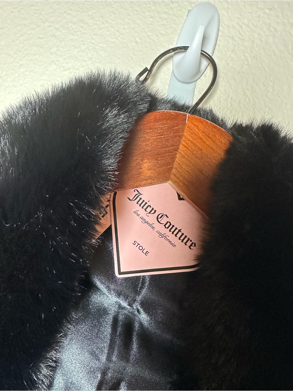 Juicy Couture Black Faux Fur Wrap Scarf Stole - Picture 2 of 2